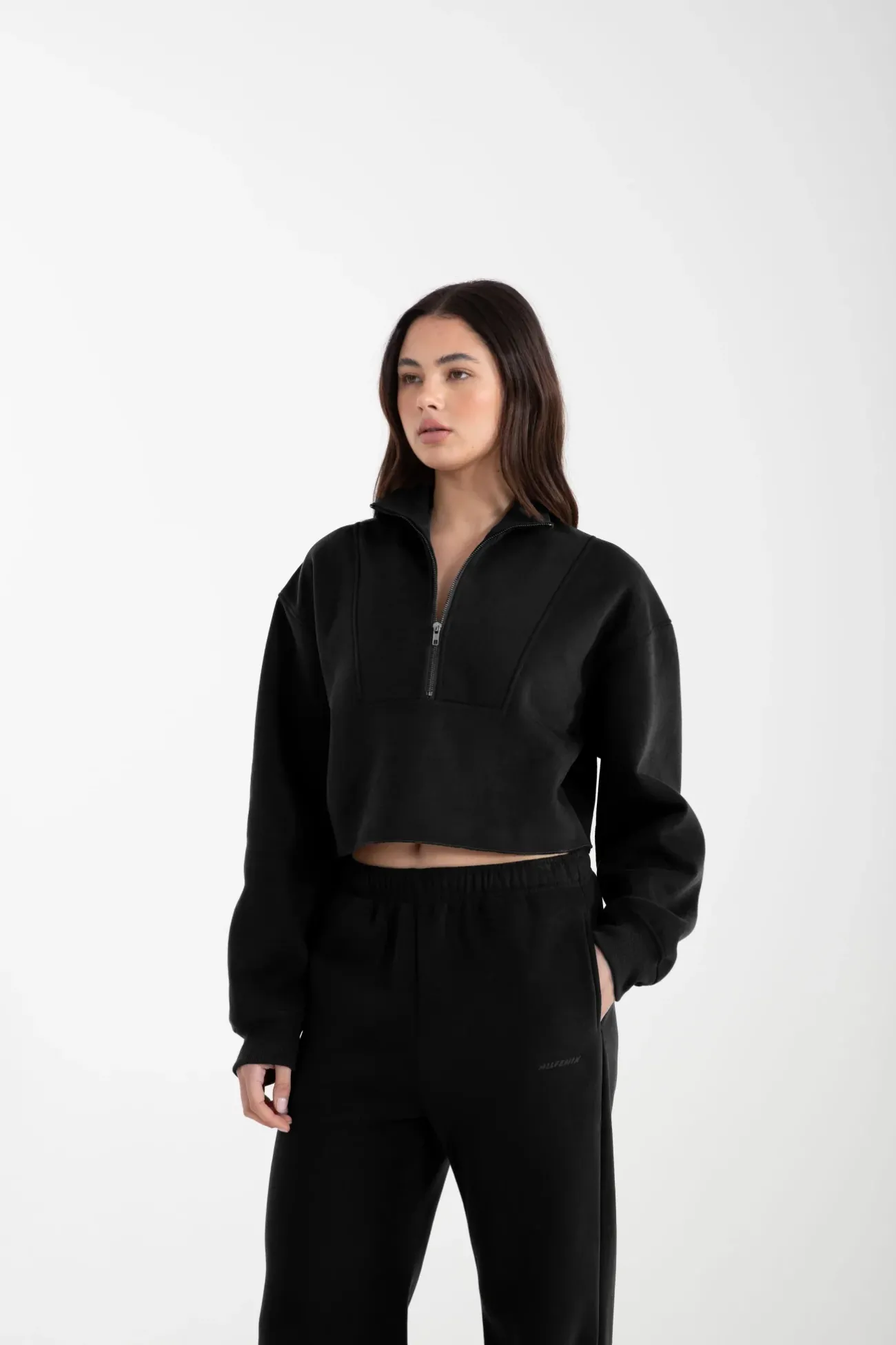 Arlo 1/2 Crop Sweater (Black)<ALL FENIX Hot
