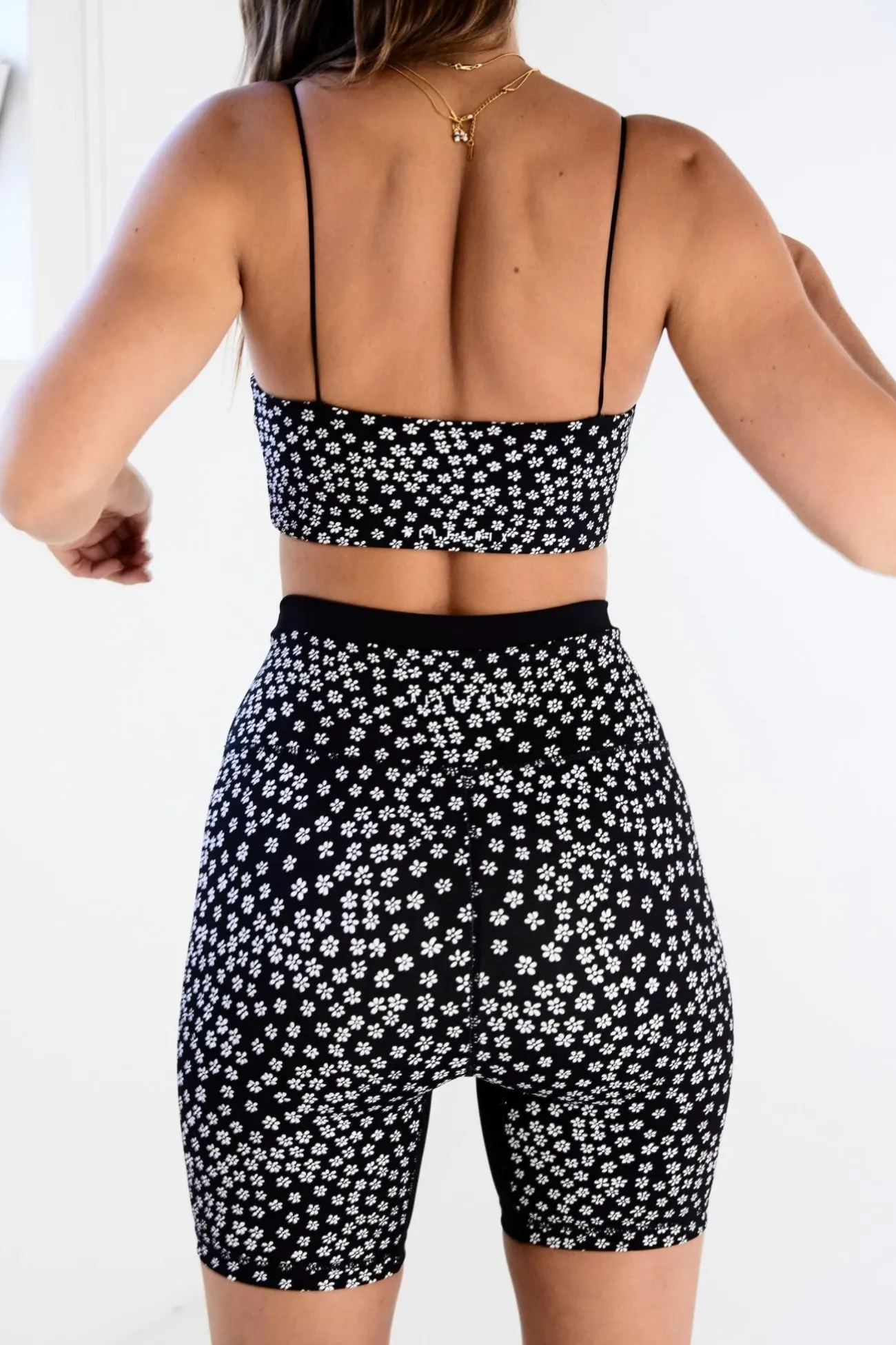 Daisy Square Neck Sports Bra<ALL FENIX Sale
