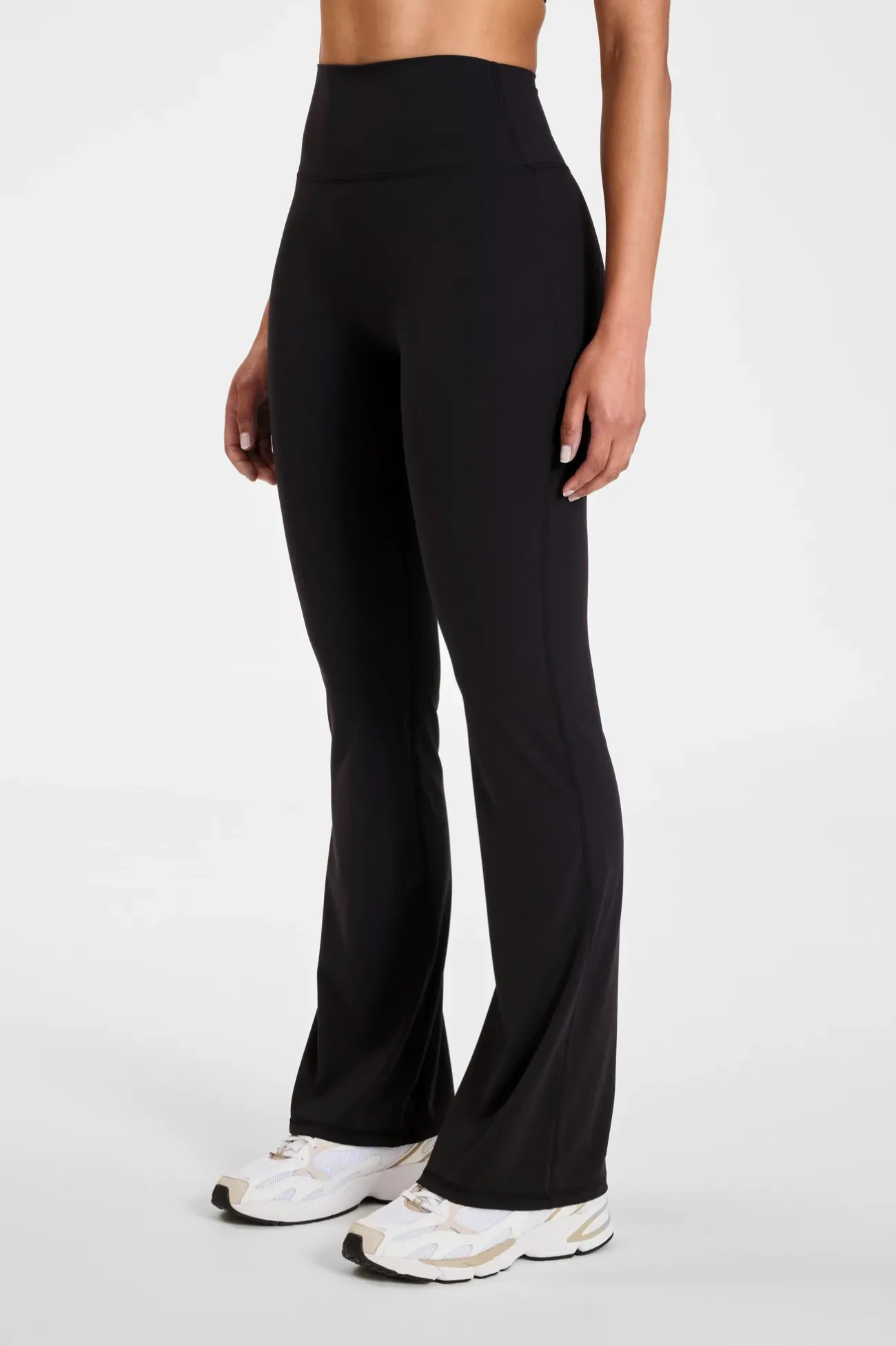 EcoSculpt Flared Legging<ALL FENIX Outlet